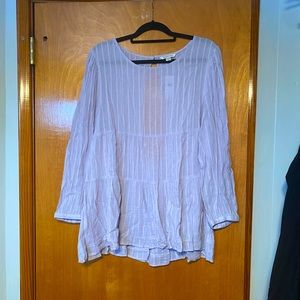 Beautiful keyhole back top